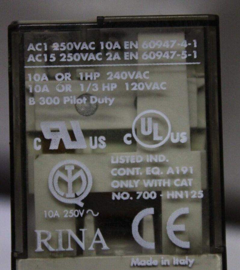 Used ALLEN BRADLEY RELAY 700-HA32A1 240 VAC 10 AMP 1 HP **WARRANTY INCLUDED**