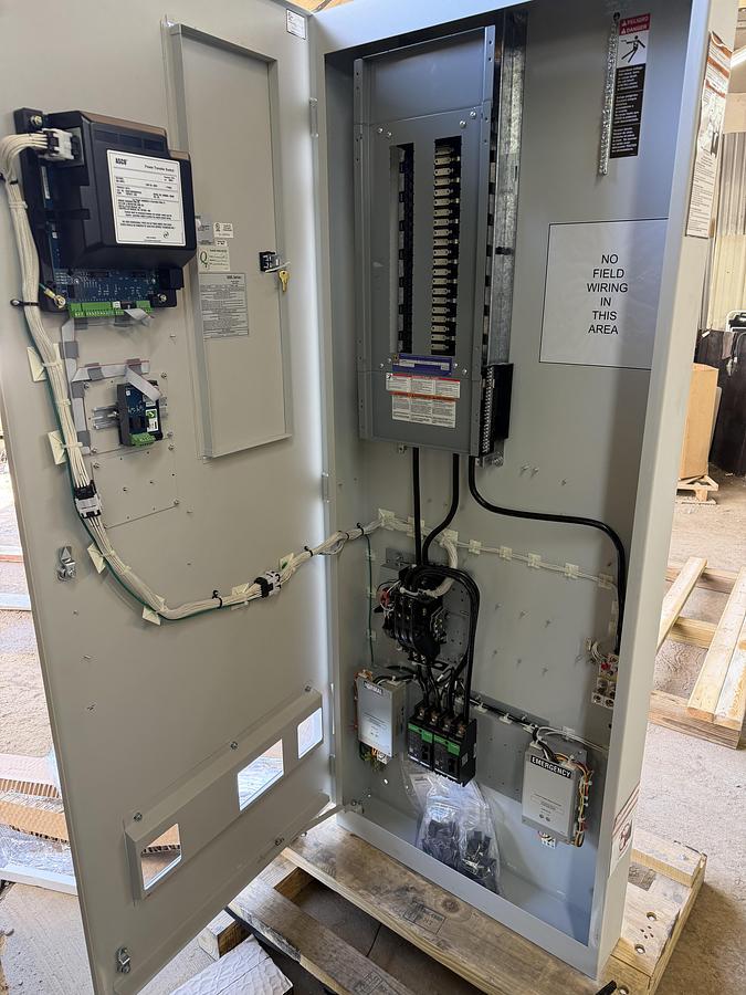 NEW ASCO AUTOMATIC TRANSFER SWITCH 480V 3-PHASE D03ATSA30200NGXF NEMA 3R
