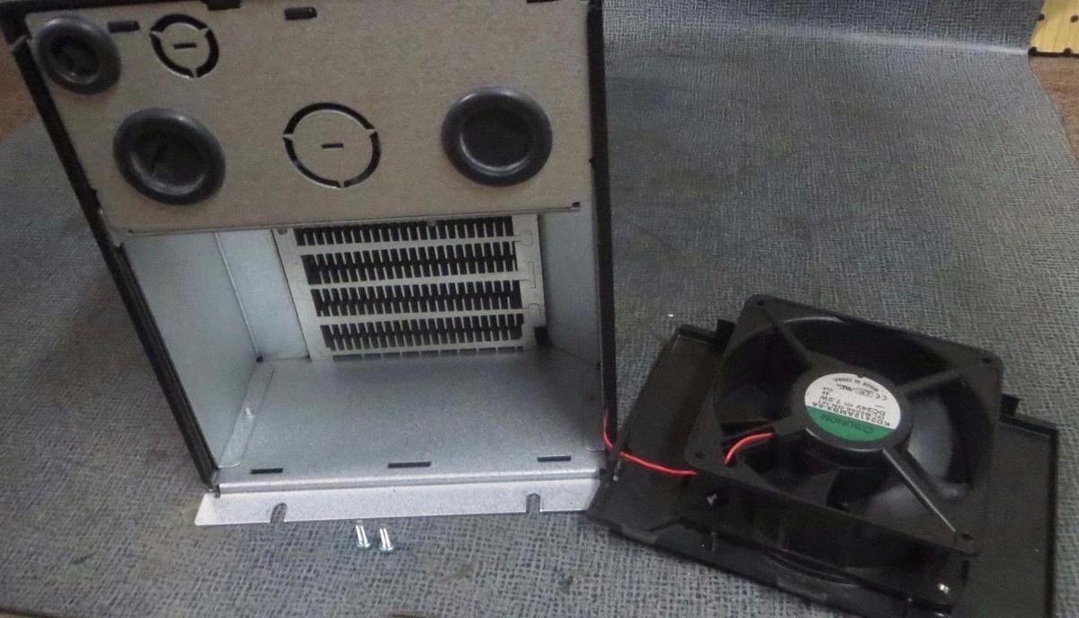 Used DANFOSS VARIABLE SPEED DRIVE VLT 2800 480V 27.9-32 AMP 20 HP178B8587