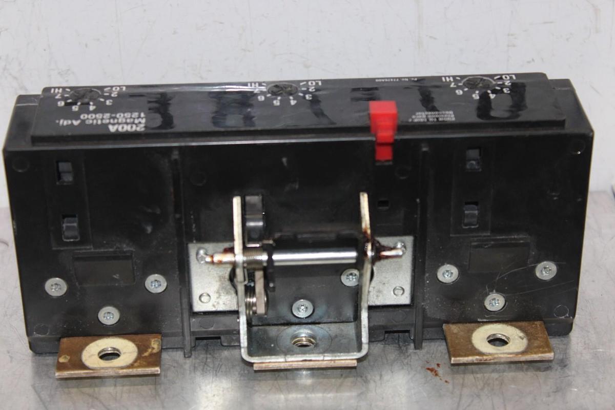 Used SIEMENS ADJUSTABLE OVERLOAD RELAY OM-1462012-2X-0748 77476A00 200 AMP