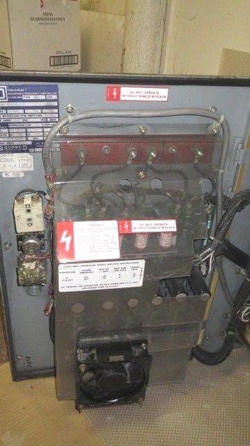 Used SQUARE D OMEGAPAK ADJUSTABLE VFD E07H10P16B16 5AF04F 460V 9.7A 3-PHASE 5HP
