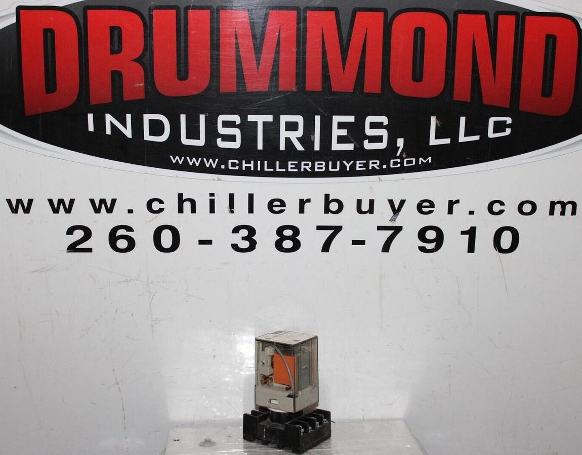 Used ALLEN BRADLEY RELAY 700-HAX2A1 240 VAC 6 AMP **WARRANTY INCLUDED**