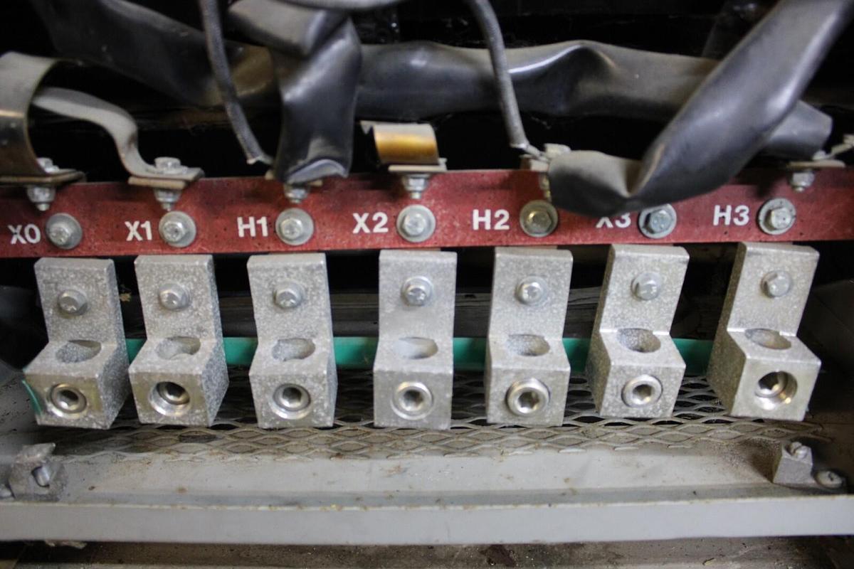 Used WESTINGHOUSE DT-3 TRANSFORMER V48LM28TL30H 30 kVA PRI: 480V SEC: 208Y/120V