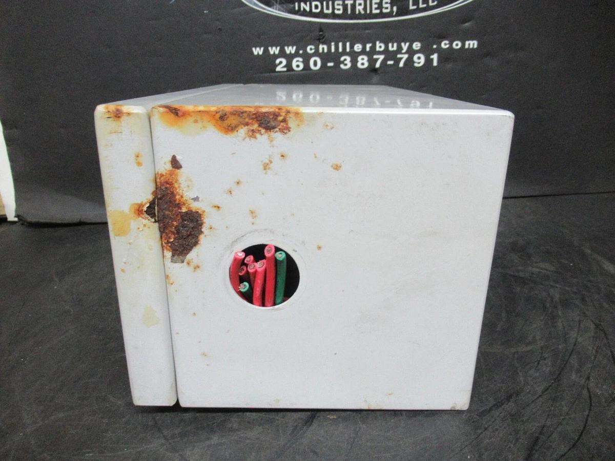 Used ENCLOSED TELEMECANIQUE STARTER LC1D16 W/ OVERLOAD RELAY LRD-076 25 AMP 600 V