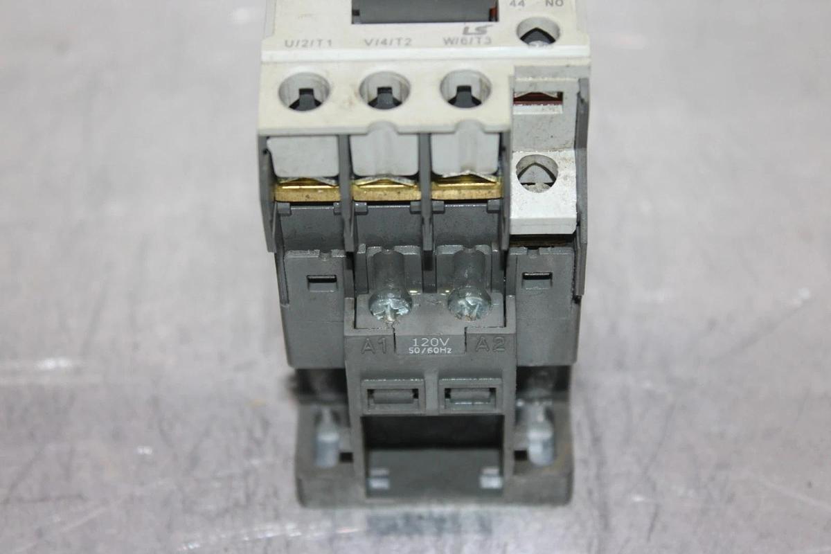 Used LS METASOL CONTACTOR MC-22B 600 VAC 40 AMP 3-POLE 20 HP COIL: 120 V