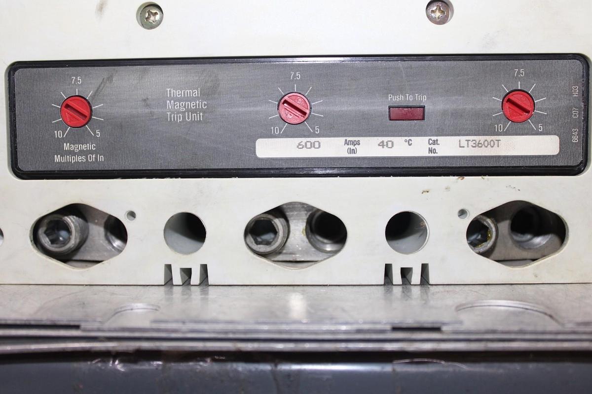 Used CUTLER-HAMMER CIRCUIT BREAKER LDB3600W 600 AMP 600 VAC 3-POLE LDB-35K
