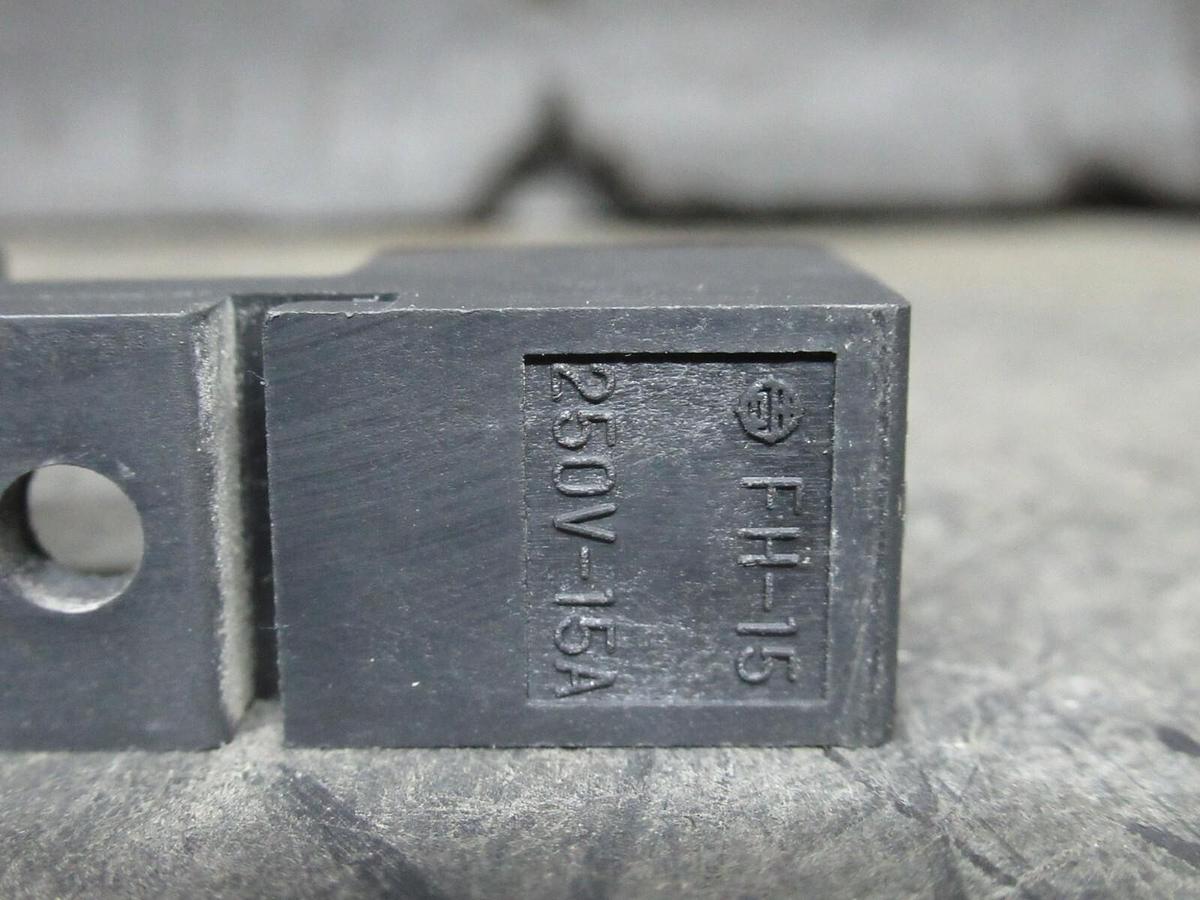 Used (LOT OF 2) YOSHIDA SINGLE FUSE LUG FHU-15 250 VOLT 15 AMP **WARRANTY INCLUDED**