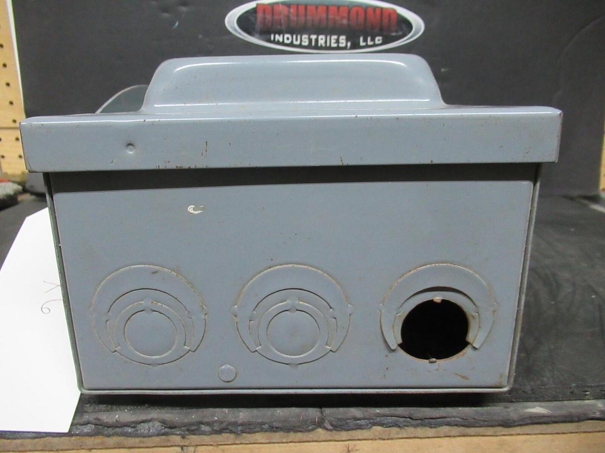 Used SQUARE D SAFETY SWITCH H-363 TYPE 1 ENCLOSURE 60 AMP 60 HP 600 VAC 3-POLE