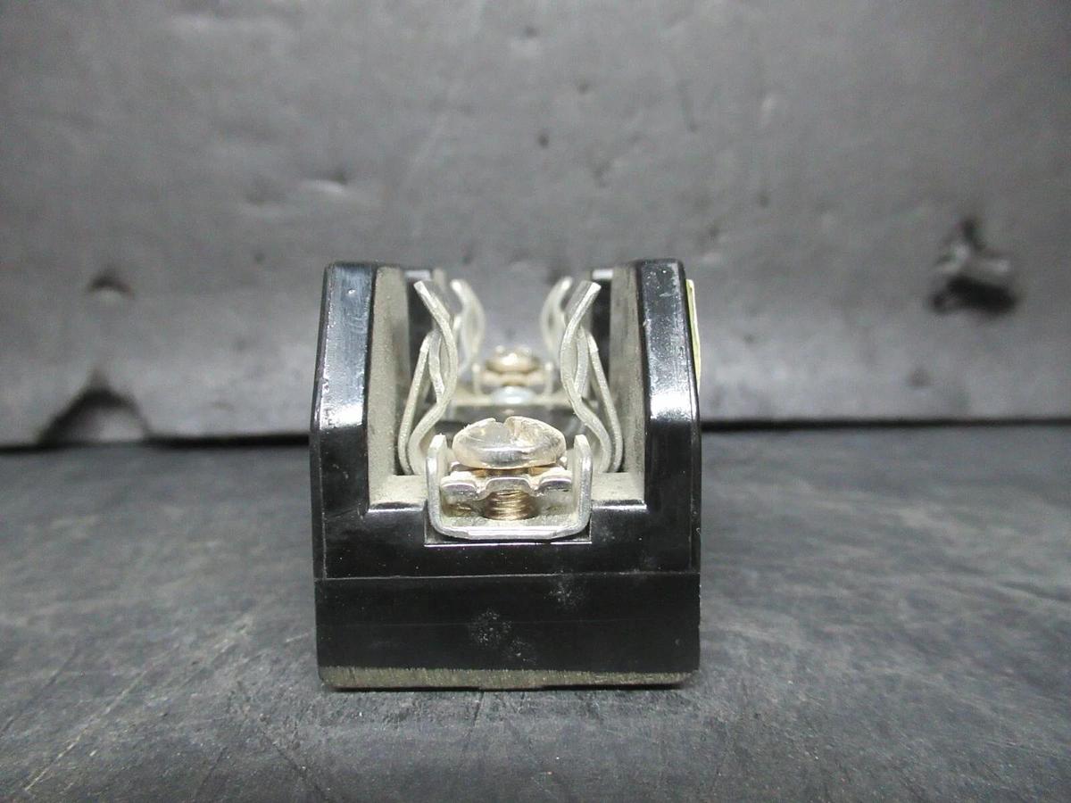 Used ALLEN-BRADLEY SINGLE POLE FUSE BLOCK 1491-N121 SER. D 250 VOLT 30 AMP CLASS H