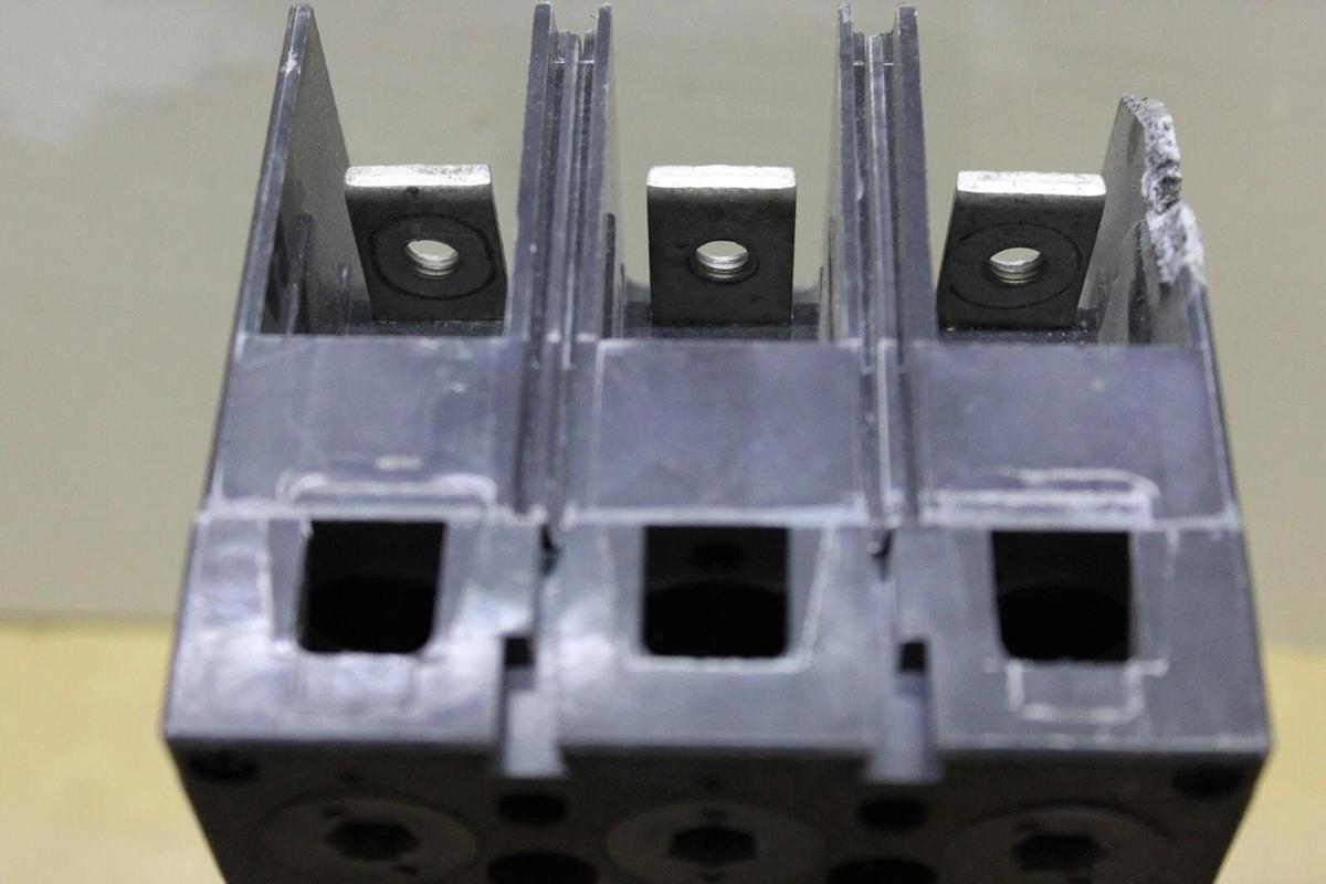 Used GE SPECTRA RMS CIRCUIT BREAKER SFHA36AT0250 110 AMP 3-POLE 600 VAC **WARRANTY**