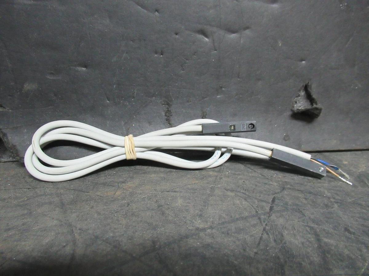 Used LOT OF 2 USED SMC D-Y59A PROXIMITY SWITCH SENSOR **WARRANTY INCLUDED**