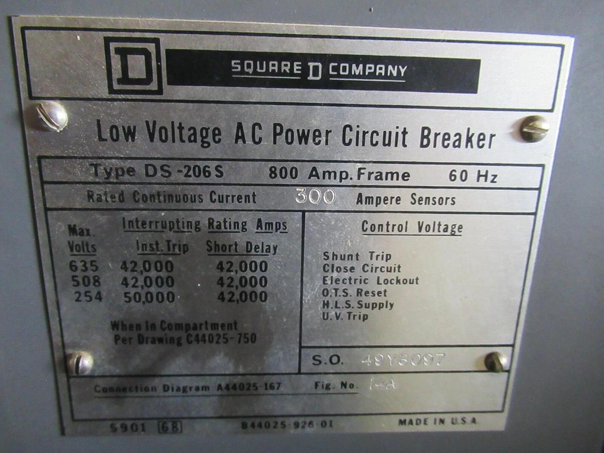 Used SQUARE D LOW VOLTAGE CIRCUIT BREAKER DS-206S 800 AMP FRAME 300 AMP TRIP 635V MAX
