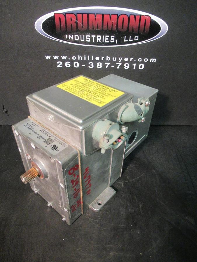Used BARBER COLMAN MOD MOTOR REGULATING ACTUATOR XU-237-1 115 VAC 28 WATTS 0.5 AMPS