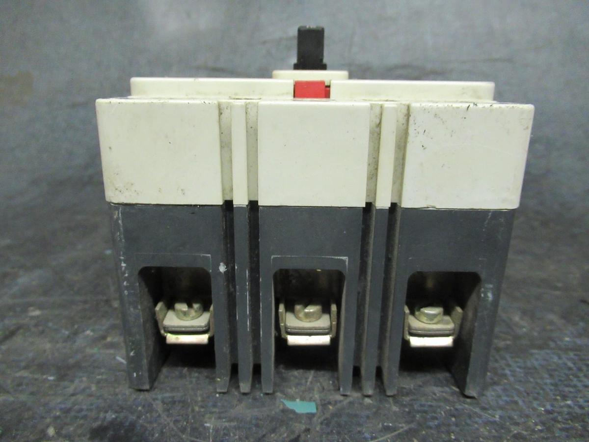 Used CUTLER HAMMER BREAKER EHD3015 15A 480VAC 250VDC 3-POLE **WARRANTY INCLUDED**