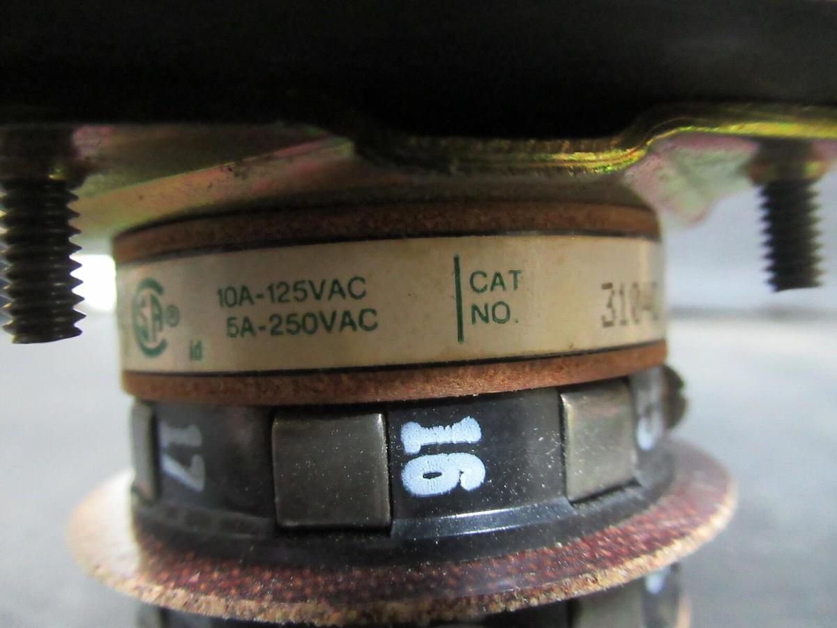 Used ELECTROSWITCH SERIES 31 CONTROL SWITCH 3104C 3-PHASE 125-600 VAC 10-3 AMP