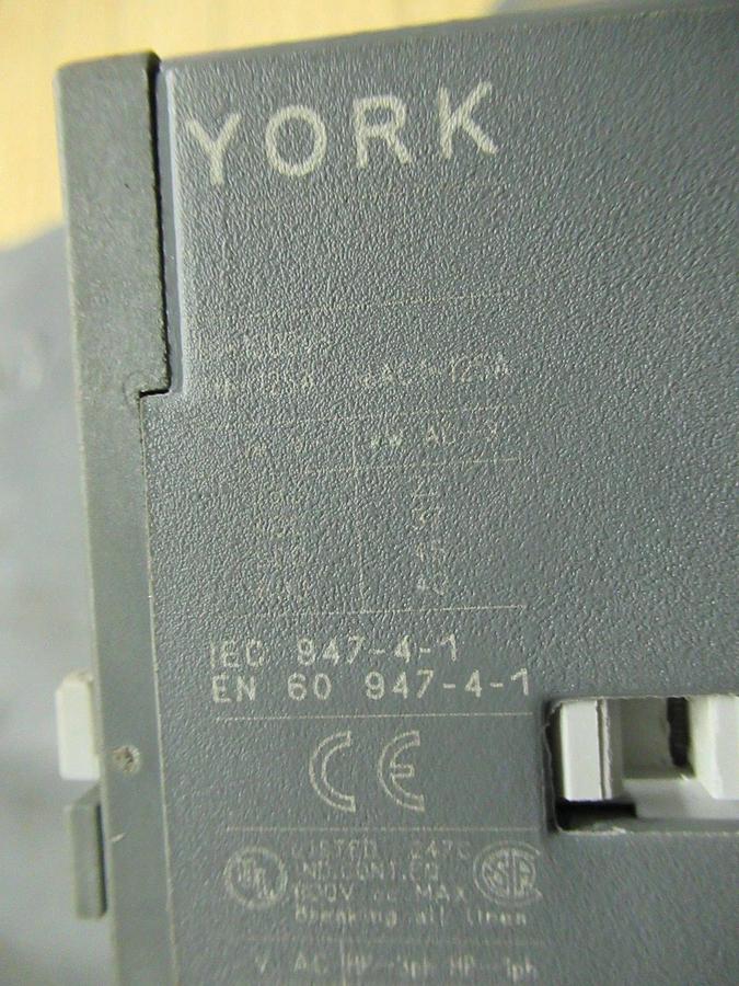 Used YORK CONTACTOR 024-31106-000 600V 75HP 125A COIL: 110/120V **WARRANTY INCLUDED**
