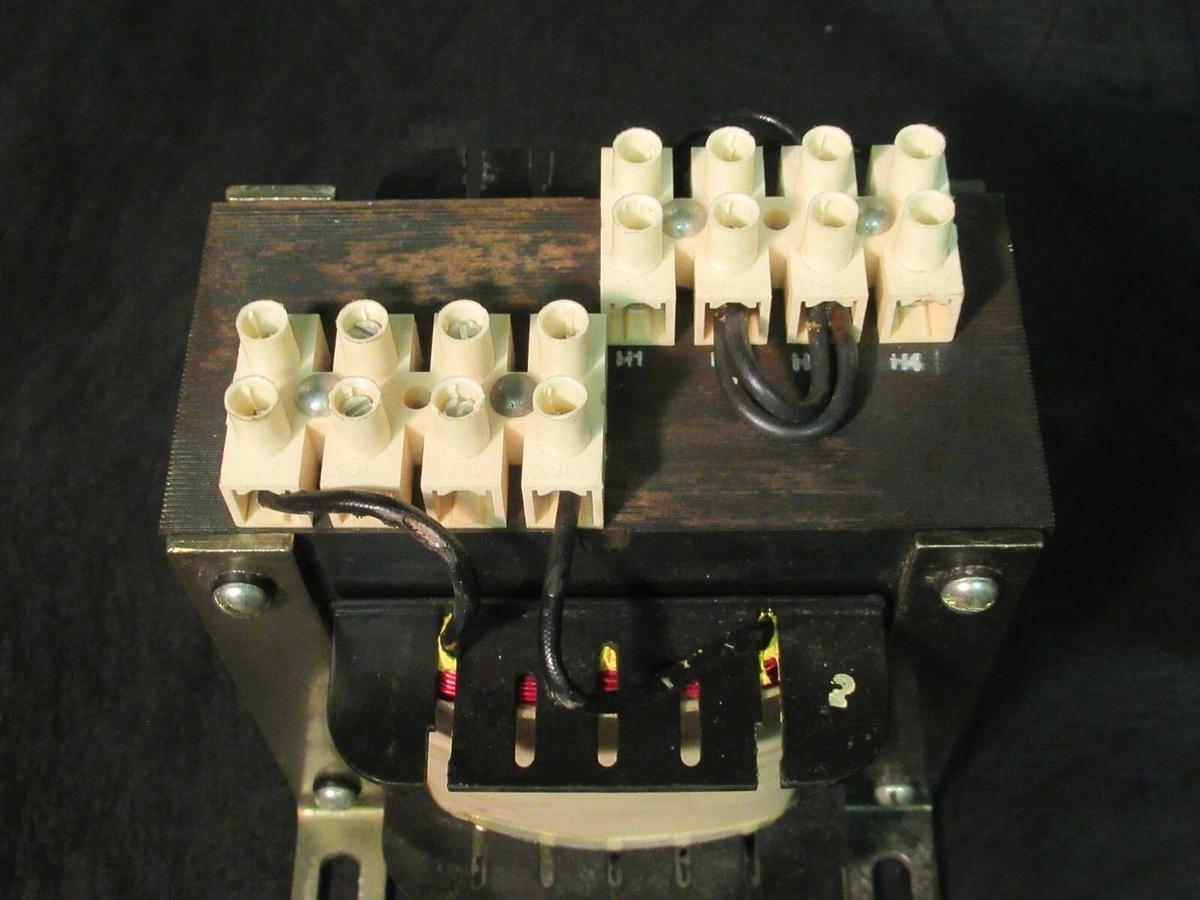 Used ALLEN BRADLEY CONTROL TRANSFORMER 1497-G-BASX-0-N SER. A KVA: 0.5 VOLT: 480