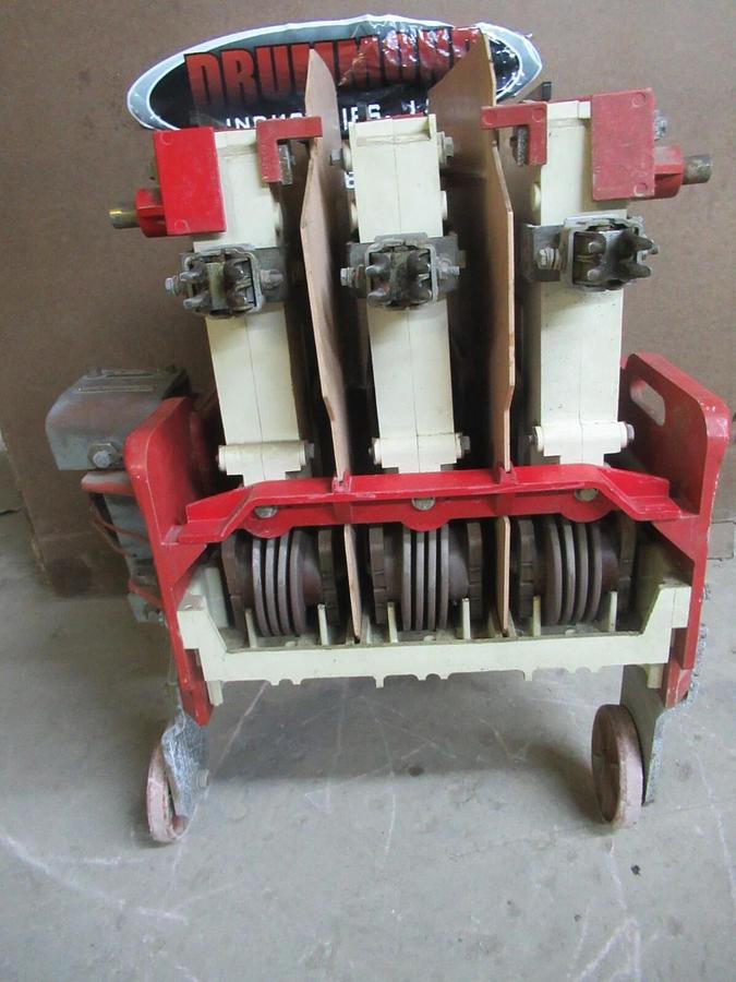 Used GENERAL ELECTRIC VACUUM CONTACTOR IC2814-220D32A2 400 AMP 4800 VOLT 0424X0417R01