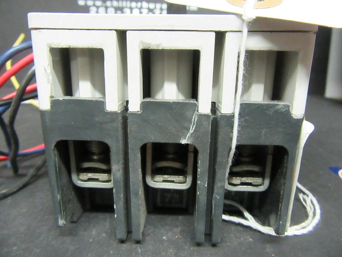 Used 15 AMP ALLEN BRADLEY BREAKER 140U-H6C3-C15 3 POLE 480 VAC W/ SHUNT TRIP AND AUX.