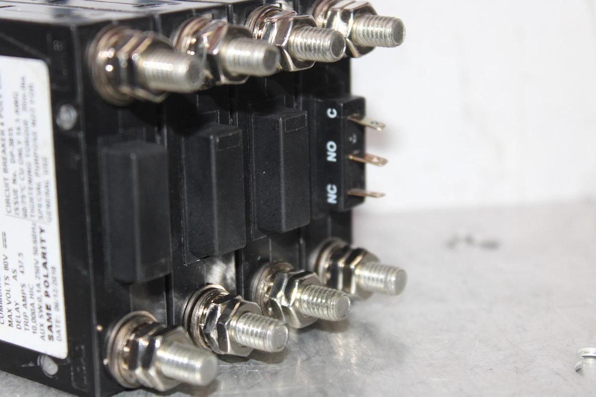 Used CBI CIRCUIT BREAKER D2AKXA0575 4-POLE 80 VDC 350 AMP 437.5 AMP TRIP D-2AAMX4NASX