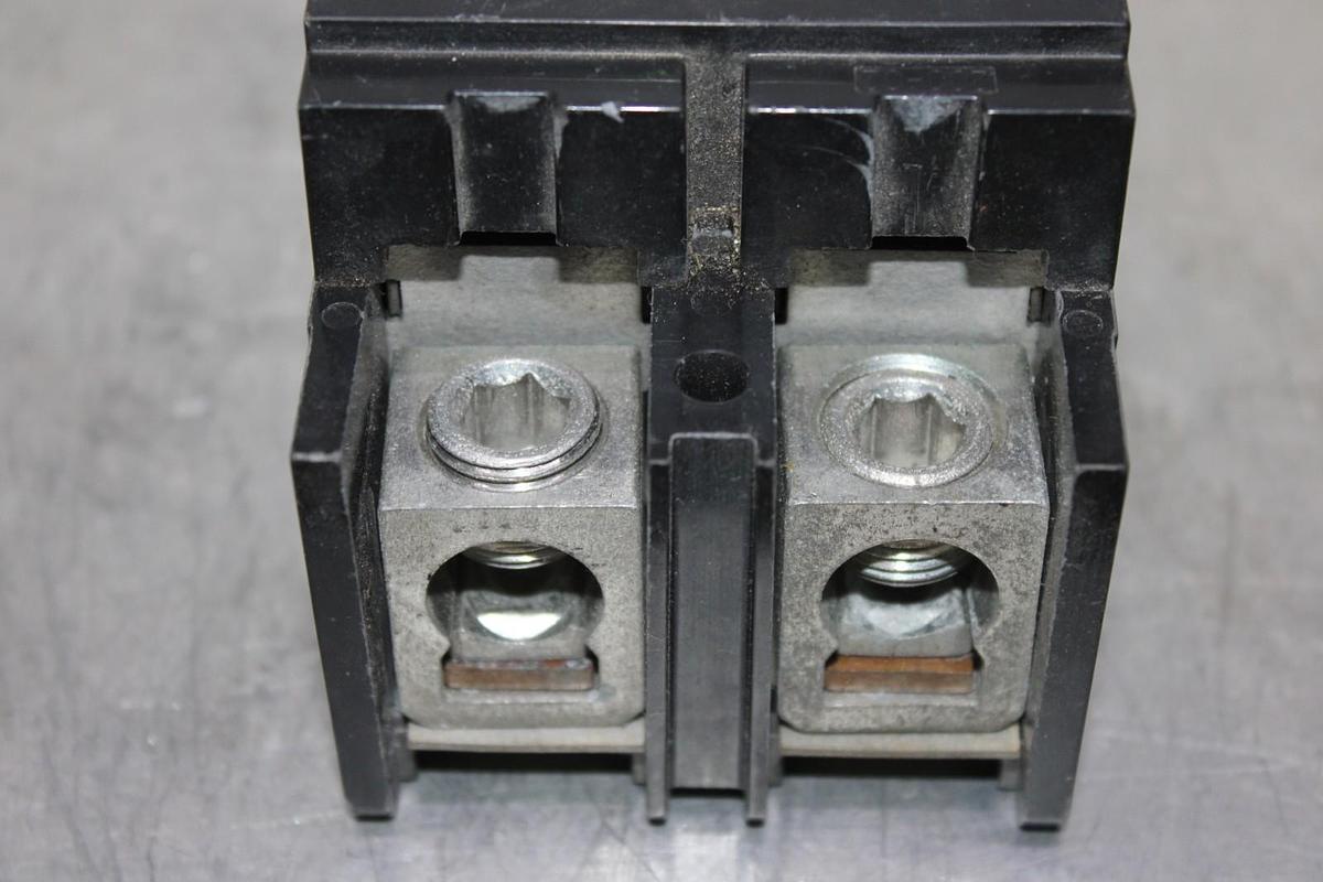 Used SQUARE D POWERPACT CIRCUIT BREAKER QBL22200 200 AMP 240 VAC 2-POLE QB-200