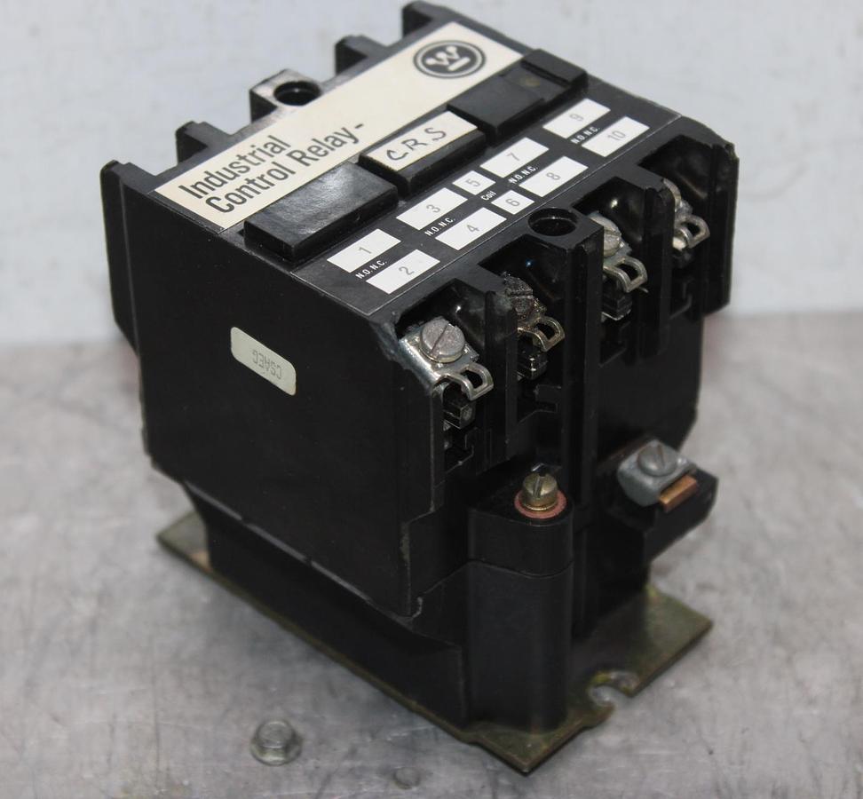Used CUTLER HAMMER CONTACTOR C32LN3 350 AMP 600 VAC 3-PHASE COIL: 120 VAC