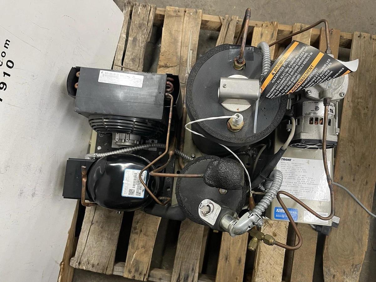 Used TRANE CHILLER PURGE PUMP PRGDA101AE000 M4FH-0026-IAA-240 115 VOLT 12.3 AMP