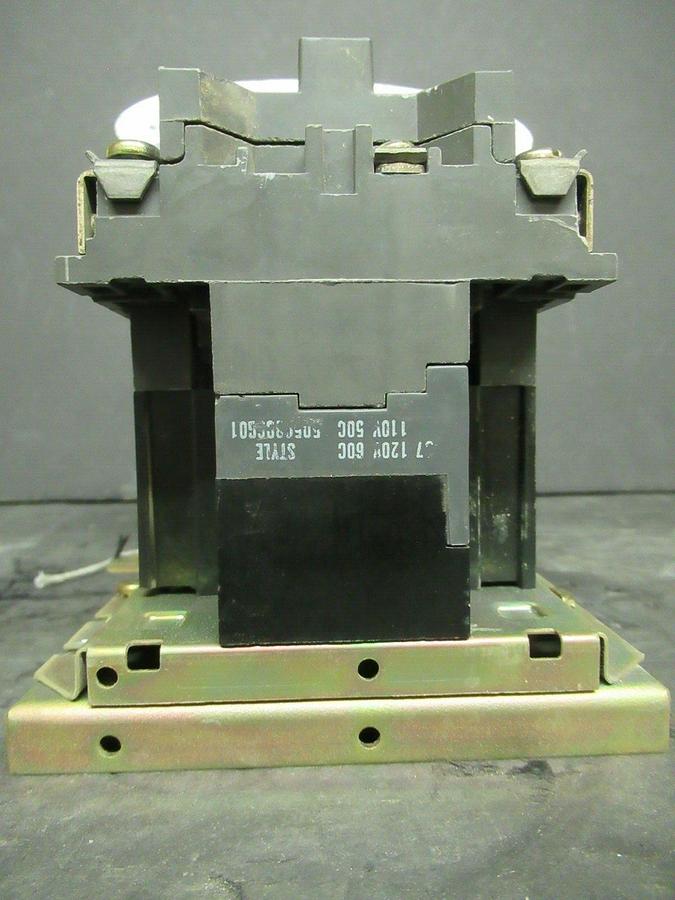 Used 27 AMP WESTINGHOUSE REVERSING CONTACTOR A211K1BA 240 VAC 3 HP