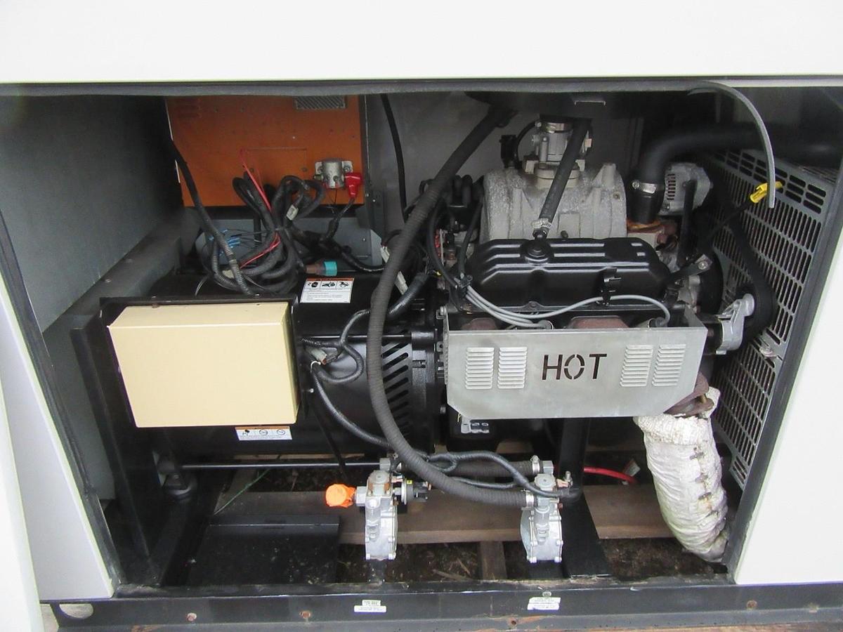 Used 30 KW GENERATOR GENERAC NATURAL GAS LP PROPANE 120/240V 1 PH SG030 66 HRS VIDEO