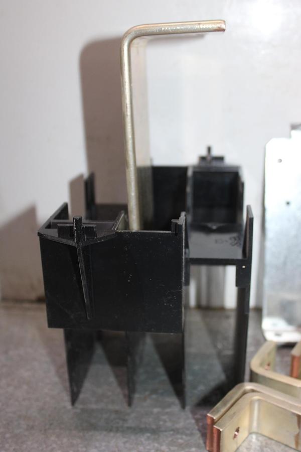 SIEMENS 3VA6-MFAE CIRCUIT BREAKER 3VA6225-5JP31 250 AMP 600 VAC 3-POLE