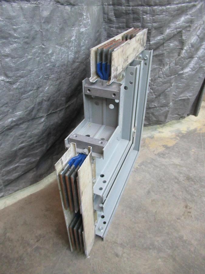 Used 4000 AMP GE SPECTRA SERIES FLATWISE 90° BUSWAY ELBOW 92867 600 V 3 PH 3 W W/G