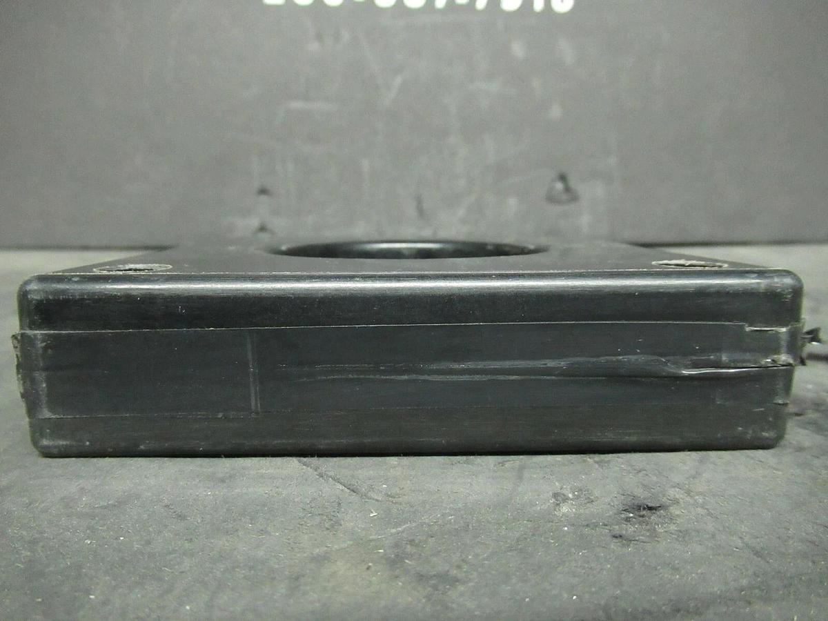 Used WICC CURRENT TRANSFORMER 653-300-00-T RATIO: 300:5 A