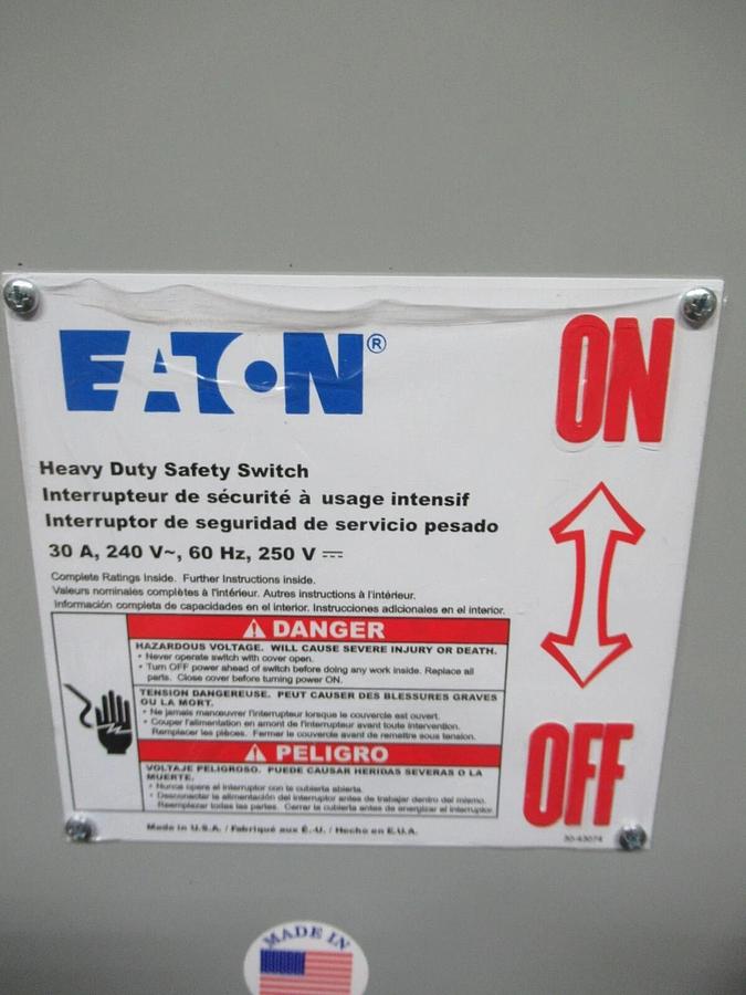 NEW IN BOX EATON HEAVY DUTY SAFETY SWITCH DH221FGK 30 AMP 240 VAC 7.5 HP 2-POLE