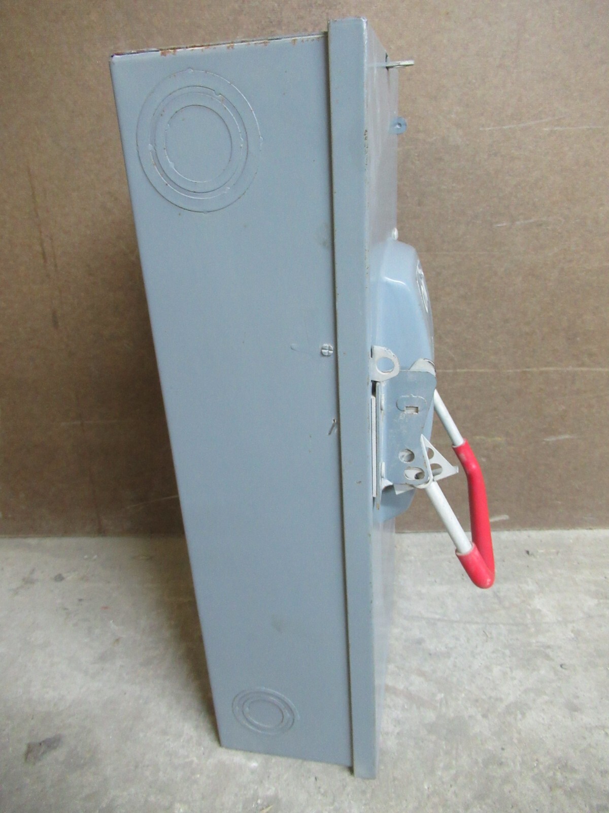 Used GE ENCLOSED SAFETY SWITCH THN3363 MODEL: 2 100 AMP 3-POLE 600 VAC 50 HP
