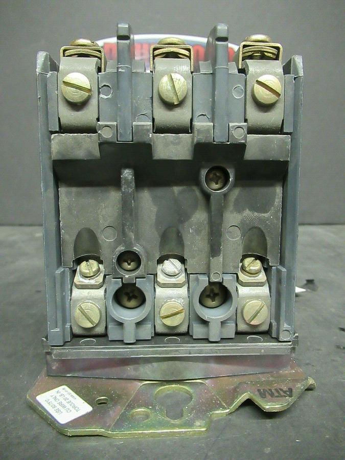Used ALLEN BRADLEY STARTER 509-A0D SER. B 600 VAC 5 HP @ 460 VAC 3 PH 18 AMP SIZE 0