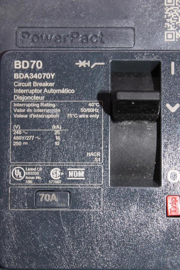 NIB SQUARE D POWERPACT I-LINE CIRCUIT BREAKER BDA34070Y 70 AMP 480/277V 3-POLE