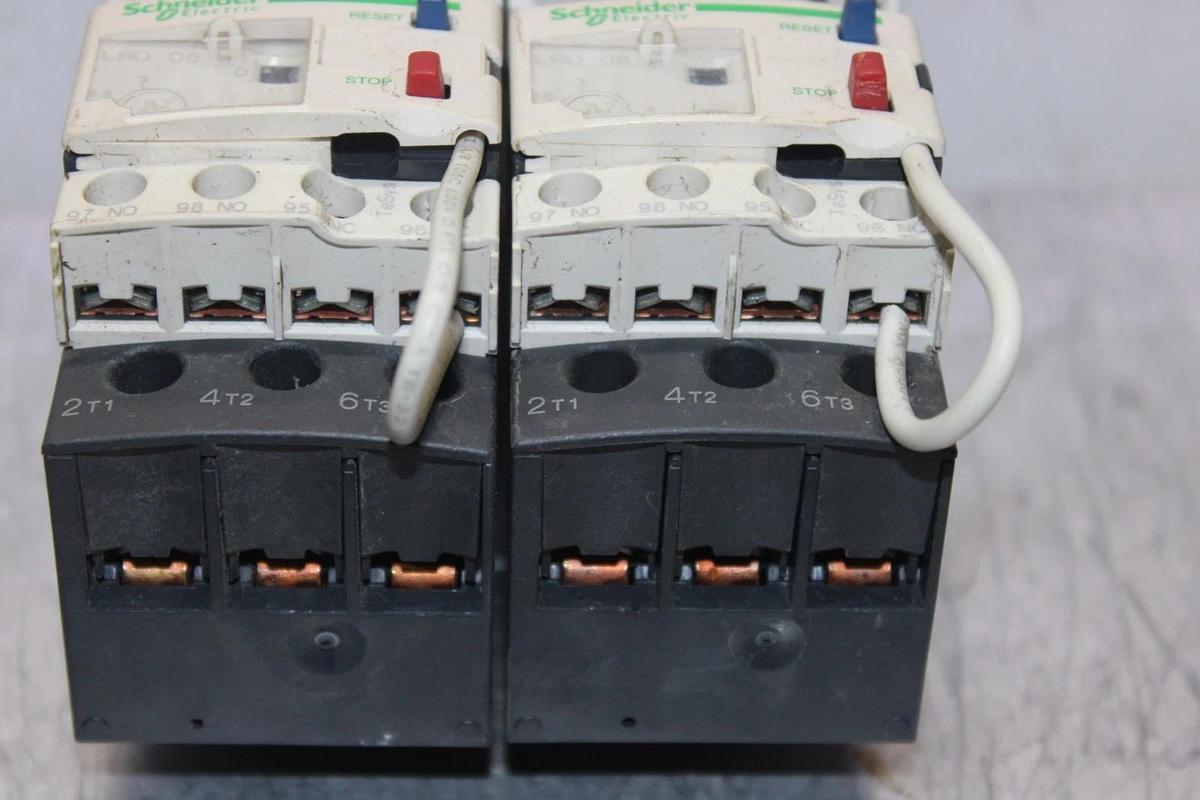 Used SCHNEIDER REVERSING STARTER LC1D09 600V 25A 7.5HP 3-PHASE 3-POLE W/ LRD08