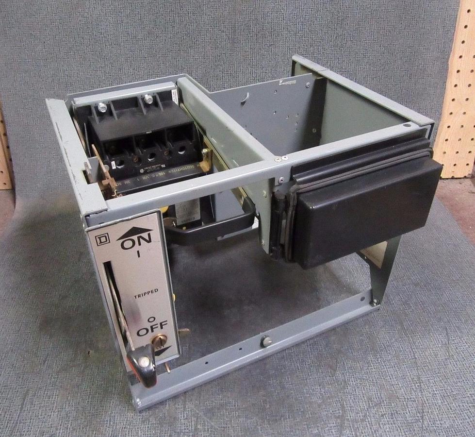 Used SQUARE D MODEL 5 MCC 12" FEEDER BUCKET WITH 3 AMP 600V FHP3600311M BREAKER