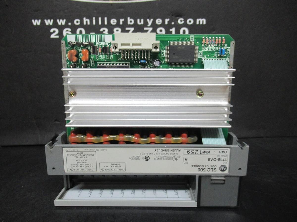 Used ALLEN BRADLEY SLC-500 OUTPUT MODULE 1746-OA8 SER. A 1 AMP 240 VAC C-8730-4251