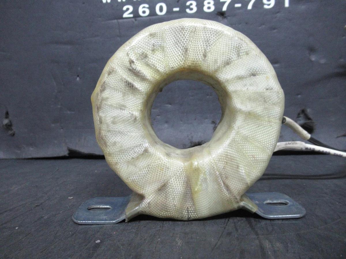 Used MIDWEST CURRENT TRANSFORMER 6CT125B 5 VA RATIO: 250:5 RF: 1.2 CYCLES: 25-400