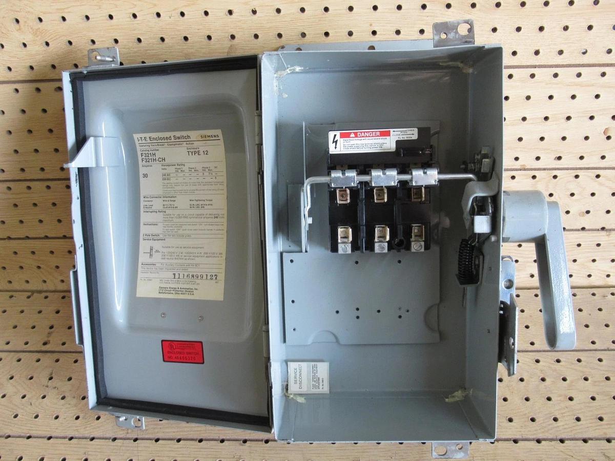 Used ITE DISCONNECT SAFETY SWITCH F321H 240VAC 7.5HP 30A TYPE 12 **WARRANTY**