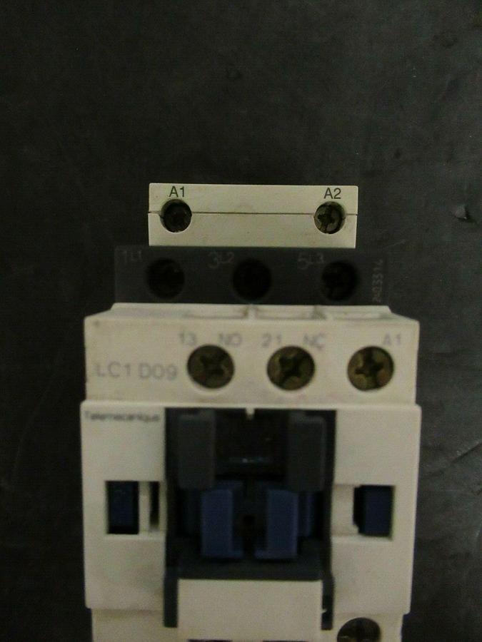 Used SCHNEIDER CONTACTOR LC1D09 25 AMP 600 VAC 7.5 HP **WARRANTY INCLUDED!**
