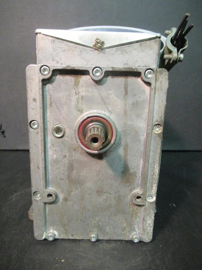 Used YORK / JOHNSON CONTROLS 025-17174-002 MOD MOTOR ACTUATOR 120 VAC 28 WATTS 0.5 A