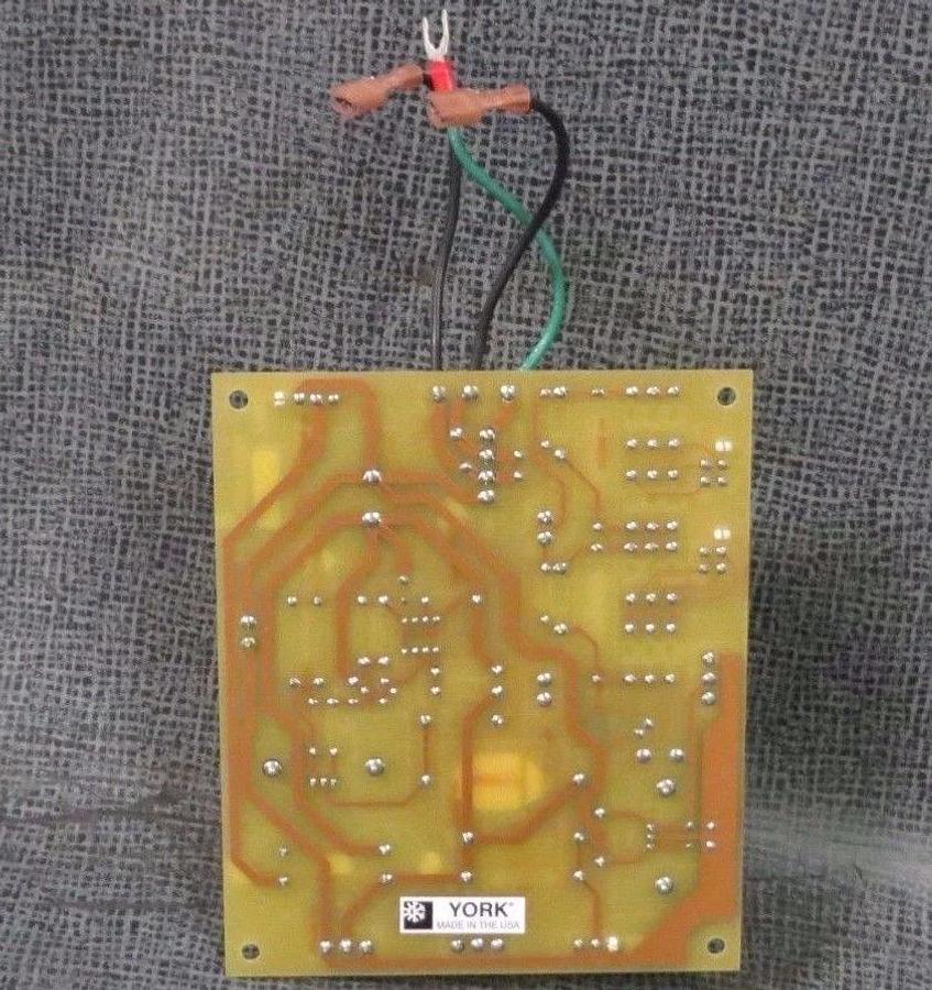 Used YORK CHILLER CONTROL CARD CIRCUIT BOARD MODEL/REVISON:  031-01094C000