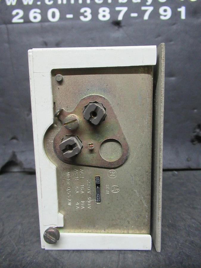 Used TRANE / ALCO PRESSURE CONTROL GAUGE X13200-256-01 / FF113-S1-BAA-25601