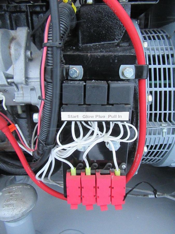 Used 20 KW DIESEL GENERATOR ISUZU MTU 2016 115 HRS 120/240 VOLT 1 PH SOUND ENCLOSED