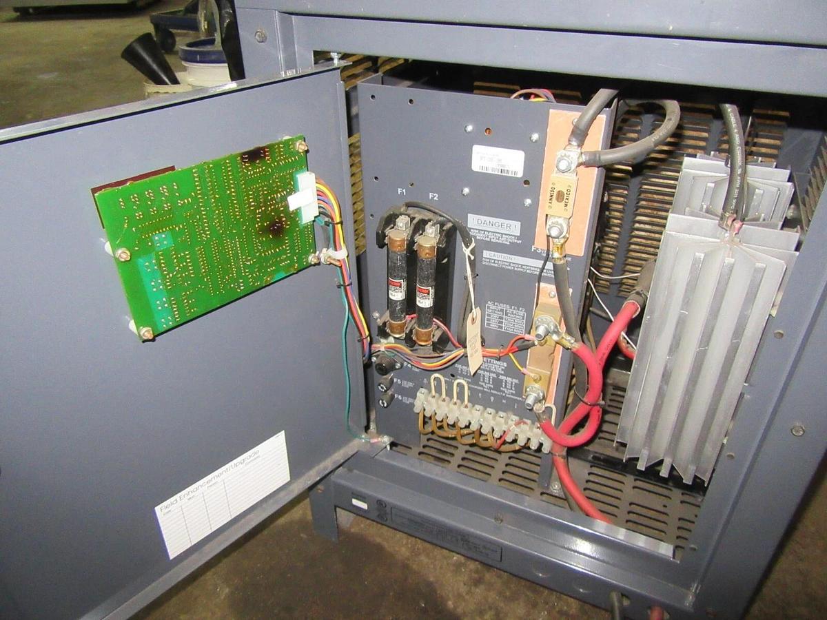 Used 24 VOLT ENERSYS BATTERY CHARGER 88 AMPS ES1-12-550B 208/240/480 VAC 1 PH 550 AH