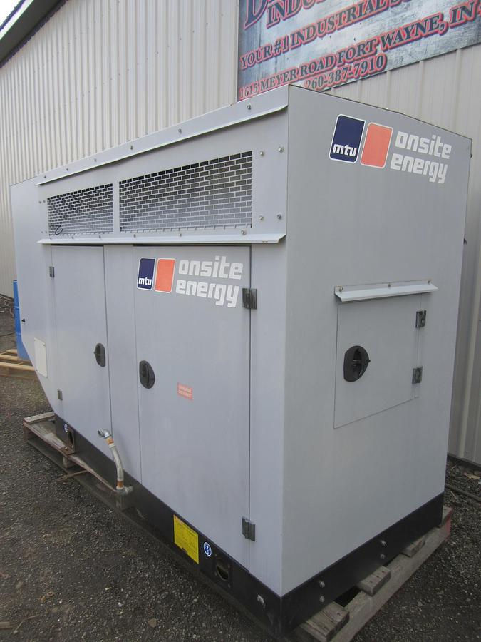 Used 30 KW GENERATOR MTU 4.3 NAT. GAS LP PROPANE 120/240 VOLT 1PH 207 HRS 40KW 2017