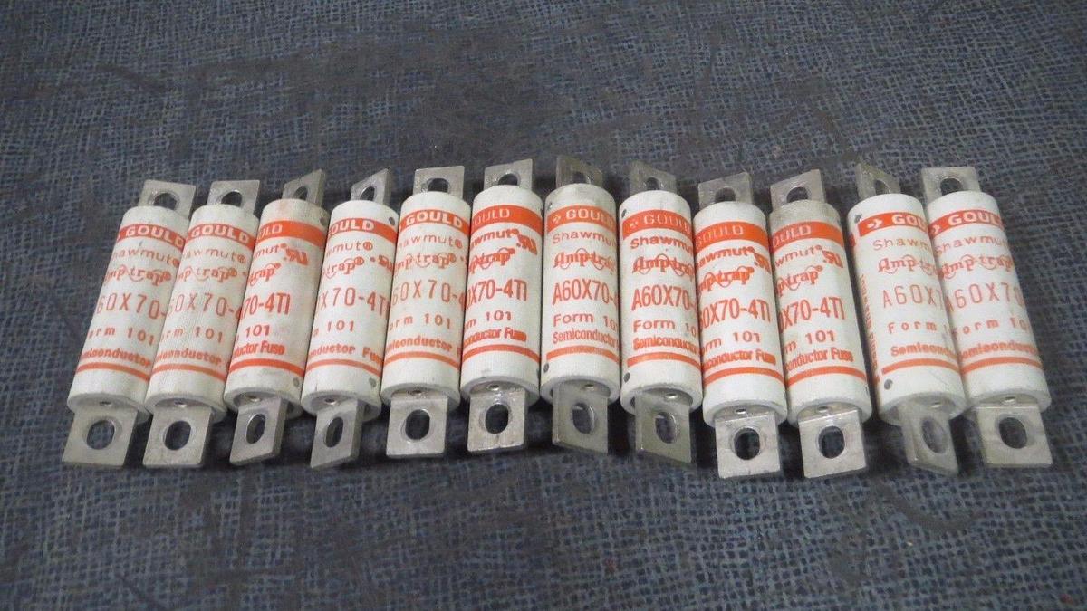 Used GOULD SHAWMUT (SET OF 3) AMP TRAP FORM 101  70 AMP, 600 VAC  MODEL: A60X70-4TI