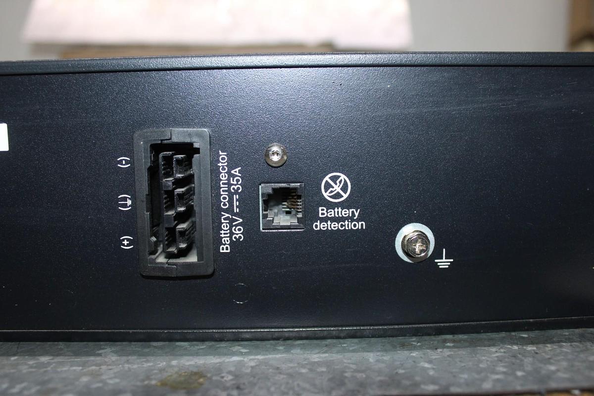 Used EATON EXTENDED BATTERY MODULE 9PX-EBM 9PXEBM36RTZ 36 VDC 35 AMP 9000-00333-00P